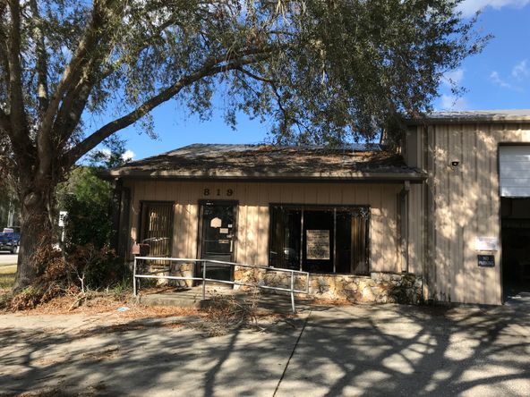 Former Auto Glass Repair Shop For Sale!: 819 S Spring Garden Ave, Deland, FL 32720